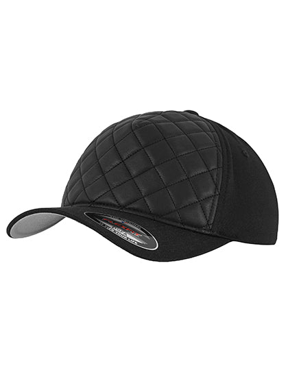 Diamond Quilted Flexfit Cap in Black, Größe Youth
