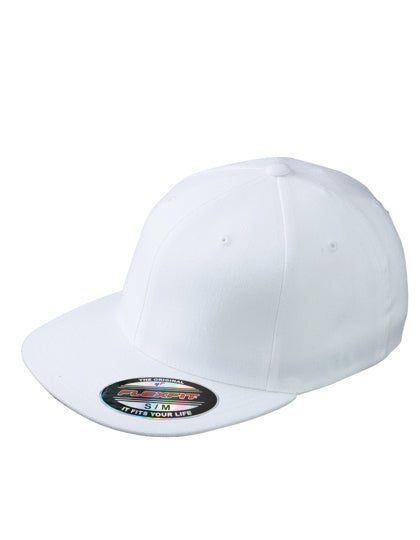 6 Panel Flexfit® Flat Peak Cap in White, Größe L/XL (58/59 cm)