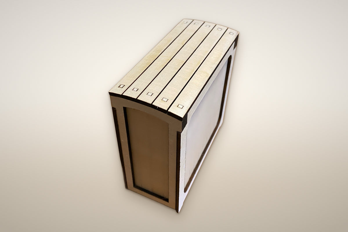 Holzkiste mit Schublade aus Lindenholz – Truhen-Optik mit gewölbtem Leistendeckel, ca. 11 × 11 × 5 cm, gravierbar
